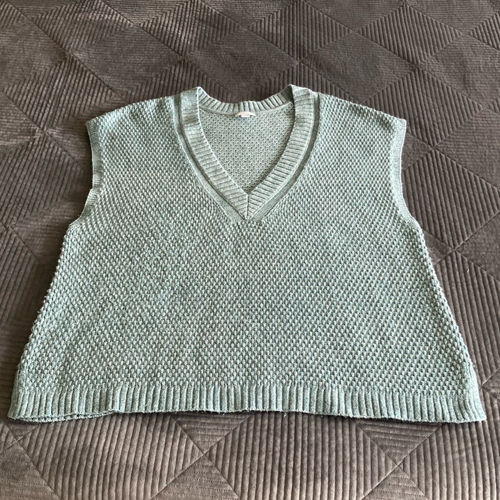 J. Jill Light Green V-Neck Sweater